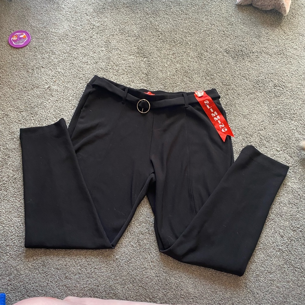 Black Slimming Pants with Pockets and Belt Detail